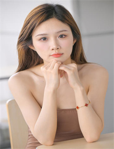 年轻漂亮小保姆5DH